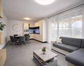 Eladó családi ház Győrzámoly 109 500 000 Ft