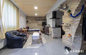 Eladó családi ház