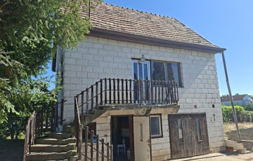 Eladó családi ház