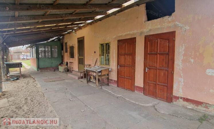 Eladó zártkerti ingatlan Cegléden – Öregszőlőben!