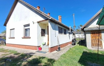Eladó családi ház