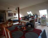 Tihanyban a belső tóra panorámás,  családi ház és vendéglő eladó.