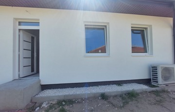Eladó családi ház