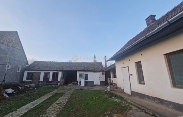 Eladó családi ház