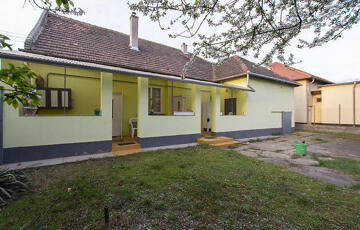 Eladó családi ház