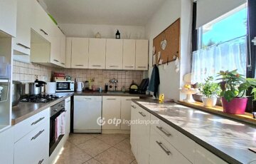 Eladó családi ház