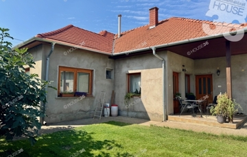 Eladó családi ház