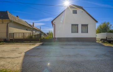 Eladó családi ház