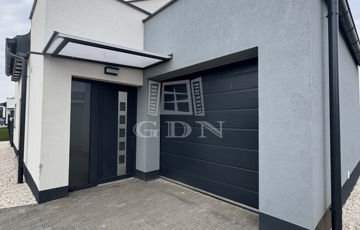 Eladó családi ház