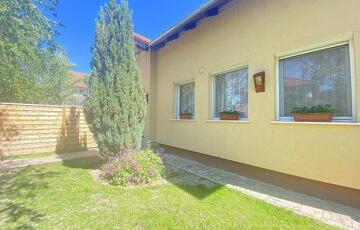 Eladó családi ház