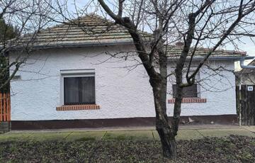 Eladó családi ház