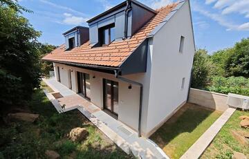 Eladó családi ház