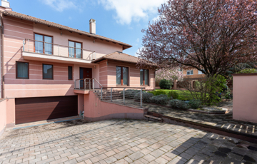 Eladó családi ház