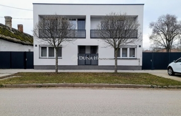 Eladó családi ház