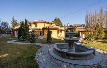 Eladó családi ház