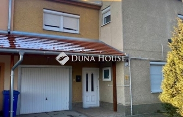 Eladó családi ház