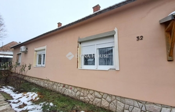 Eladó családi ház