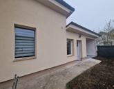 Kiadó családi ház Győr 335 000 Ft