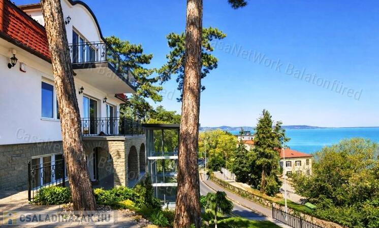 Mediterrán hangulatú, panorámás EXKLUZÍV VILLA TIHANYBAN                                 