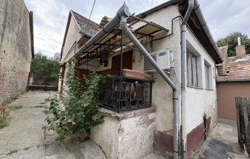 Eladó családi ház