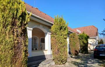 Eladó családi ház