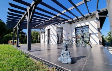 Eladó családi ház