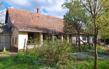 Eladó családi ház