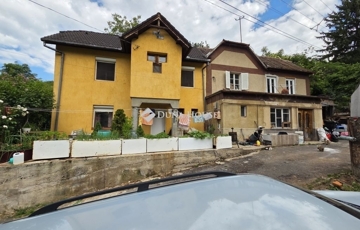 Eladó családi ház