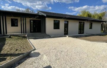 Eladó családi ház