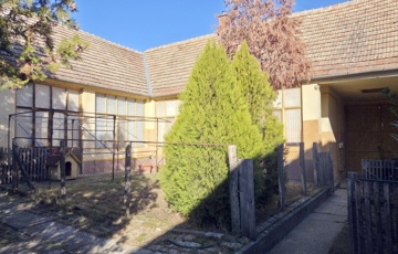 Eladó családi ház