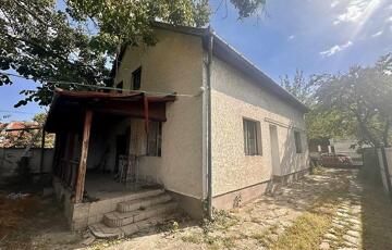 Eladó családi ház