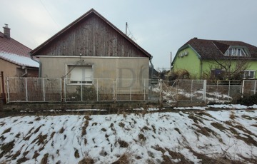 Eladó családi ház