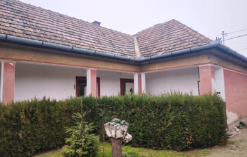 Eladó családi ház