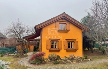 Kiadó családi ház