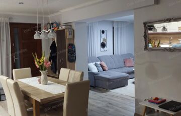 Eladó családi ház