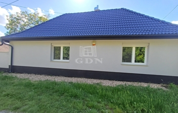 Eladó családi ház