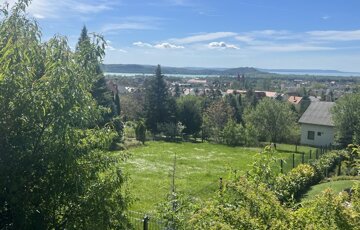 Eladó telek/földterület