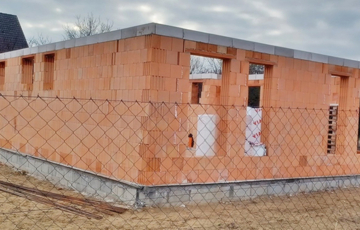 Eladó családi ház