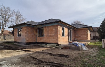 Eladó családi ház