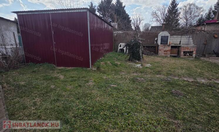 Eladó nyaraló Oroszlányon –Kis ház, nagy lehetőség!