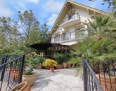 Eladó családi ház Mogyoród 178 000 000 Ft