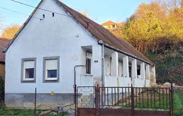 Eladó családi ház