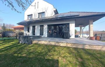 Eladó családi ház