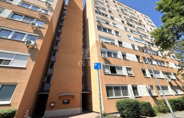 Eladó lakás