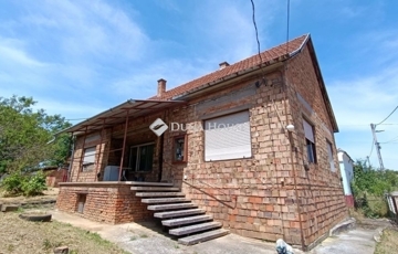 Eladó családi ház