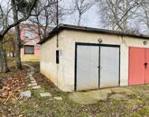 Eladó 20 m2-es szélső garázs Tatabánya-Kertváros lakóövezetében!