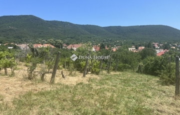 Eladó telek/földterület