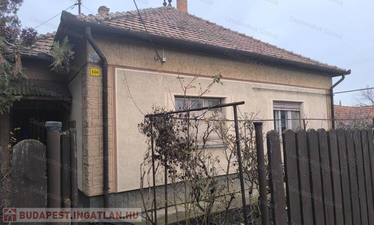 Tiszaföldvári 79 m2-es családi ház eladó!                                 