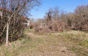 Eladó telek/földterület