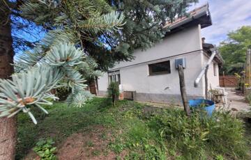 Eladó családi ház